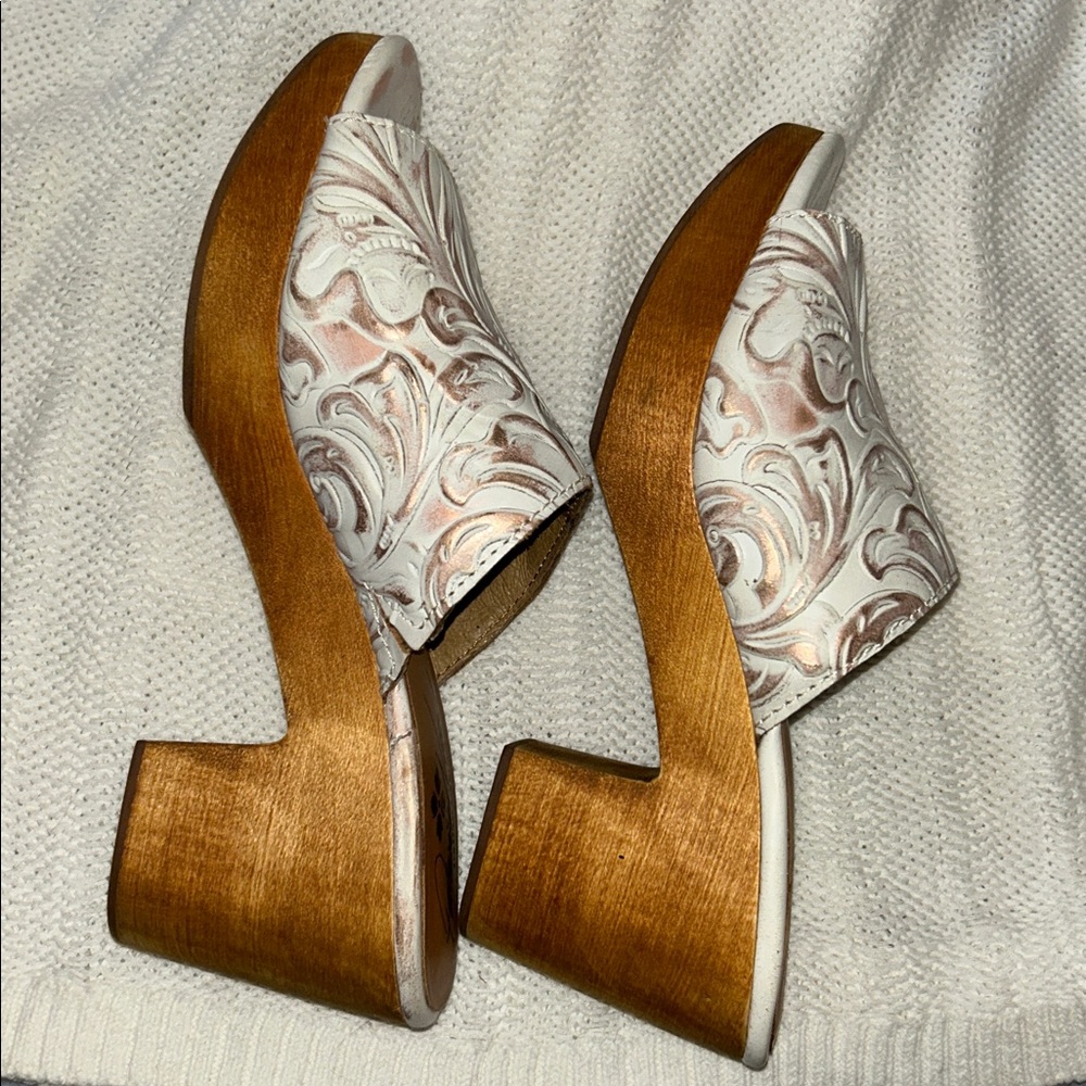 Patricia Nash champagne Mules size 8.5 NWOT - Picture 10 of 10